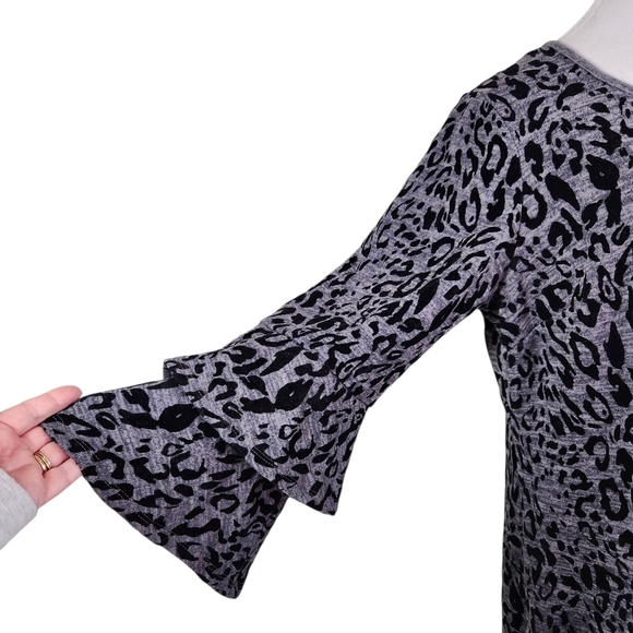 Tacera Leopard Print Dress Size 1X ruffled bell sleeves grey and black - Picture 4 of 7